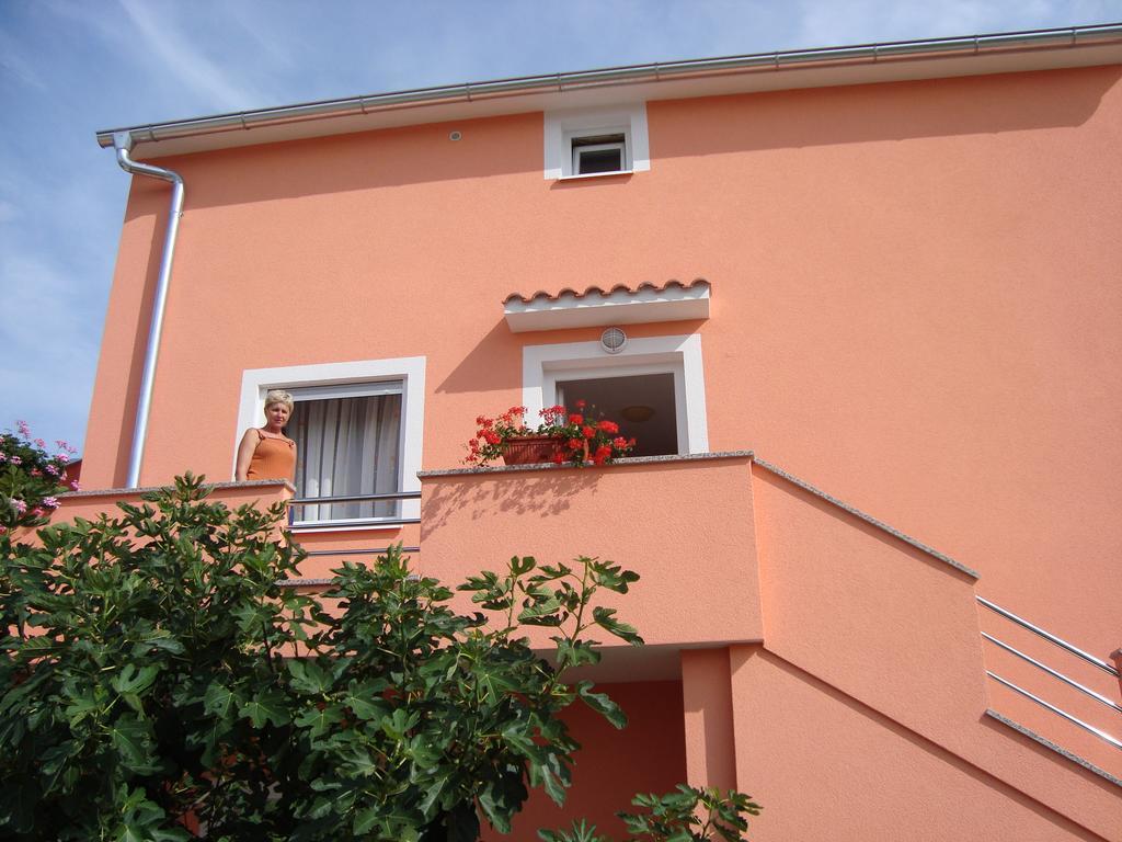 Niko Apartament