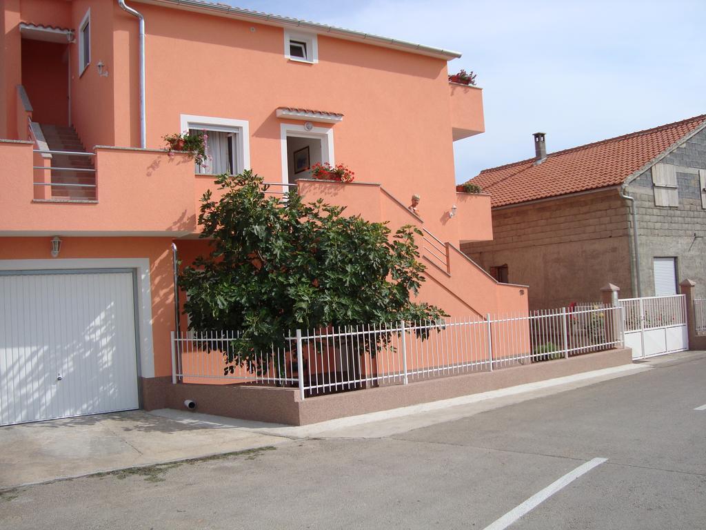 Apartament Niko *
